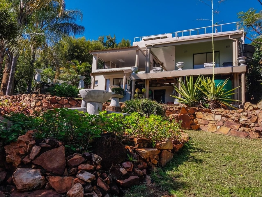 5 Bedroom Property for Sale in Meerhof North West